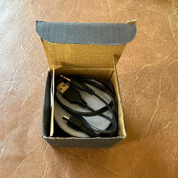 YMCA Dorne Aluminum Bluetooth Cyclinder Mini Speaker - Picture 9 of 12